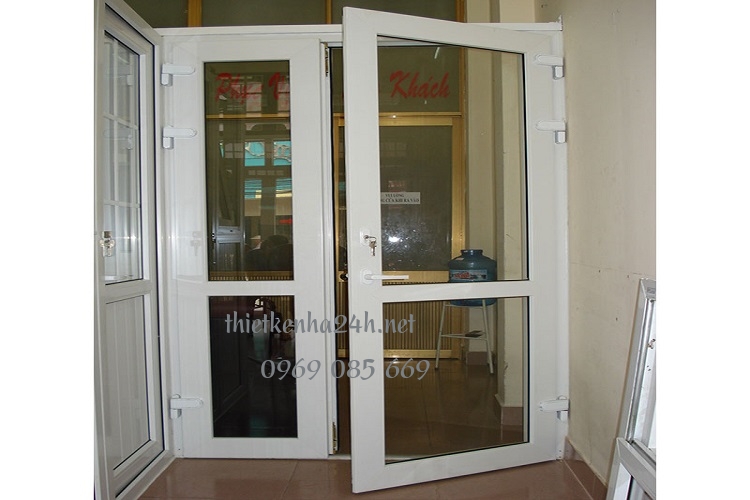Kích thước của cửa chính có 2 cửa không bằng nhau 